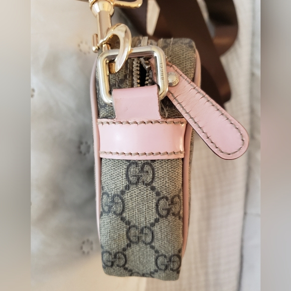 Gucci GG Supreme crossbody - Picture 8 of 14
